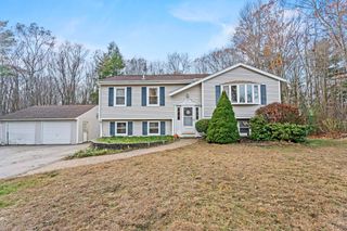4 Woodland Avenue, Seabrook, NH 03874