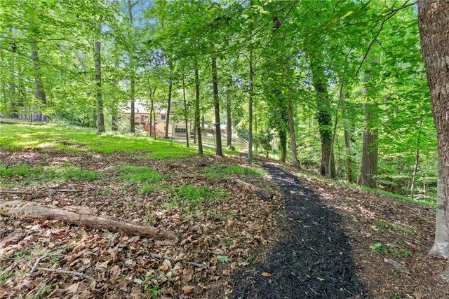 1476 W Lake Drive, Gainesville, GA 30501