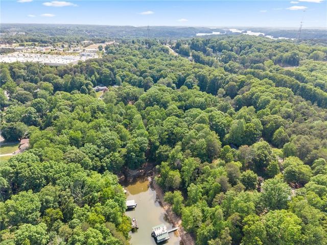 1476 W Lake Drive, Gainesville, GA 30501