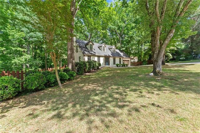 1476 W Lake Drive, Gainesville, GA 30501