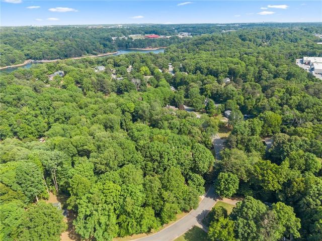 1476 W Lake Drive, Gainesville, GA 30501