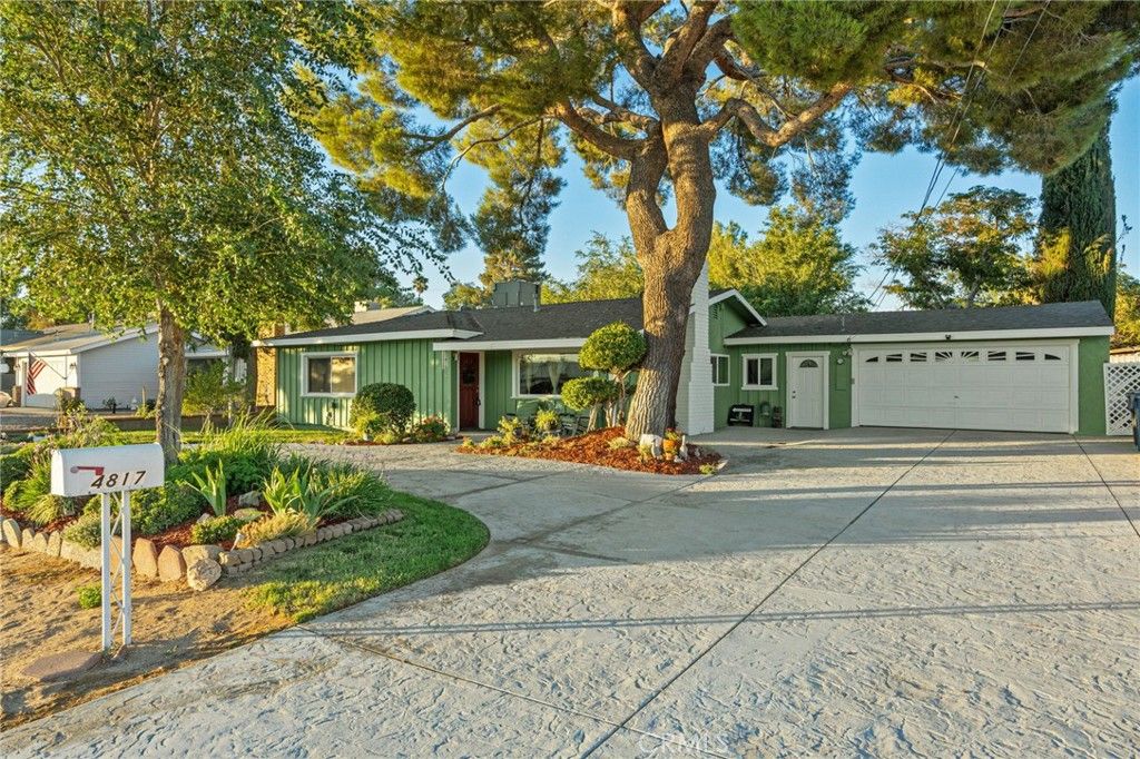Image 1 of property listing at 4817 Quartz Hill Rd, Quartz Hill, CA 93536