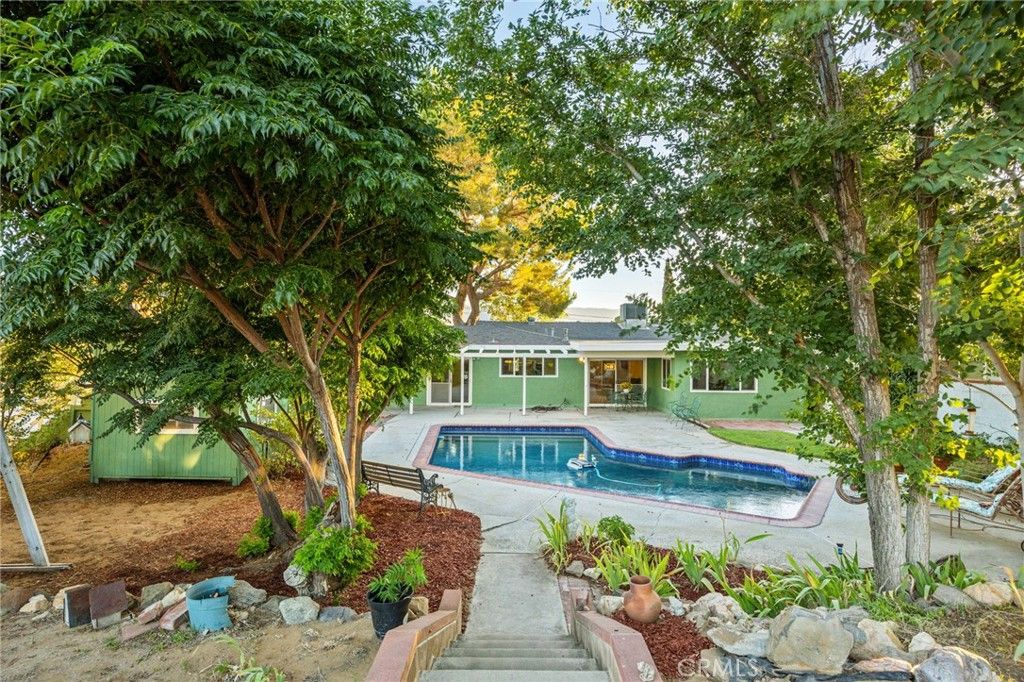 Image 34 of property listing at 4817 Quartz Hill Rd, Quartz Hill, CA 93536