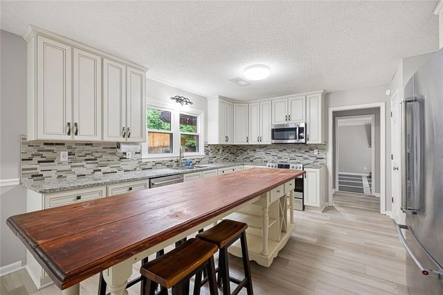 2610 Loring Road NW, Kennesaw, GA 30152
