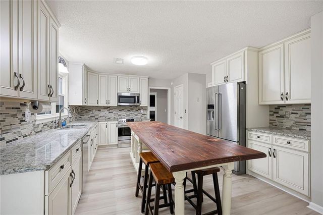 2610 Loring Road NW, Kennesaw, GA 30152