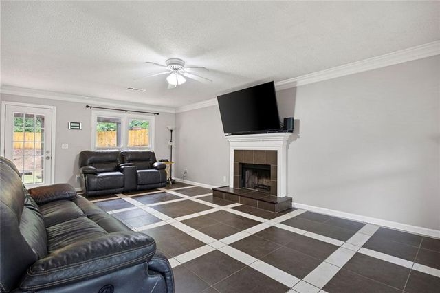 2610 Loring Road NW, Kennesaw, GA 30152