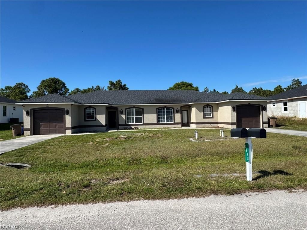 3967 Sunset RD, Lehigh Acres, FL 33971