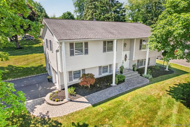 7 Stander Lane, Thiells, NY 10984