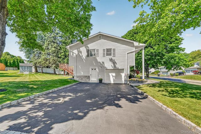 7 Stander Lane, Thiells, NY 10984