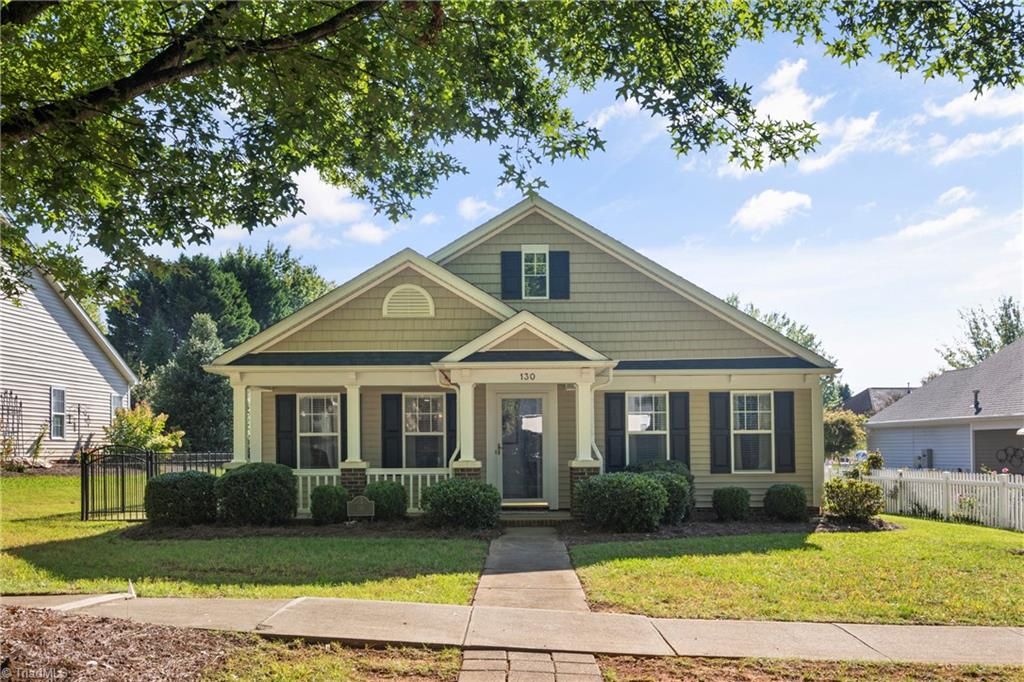 130 Parkview Lane, Bermuda Run, NC 27006