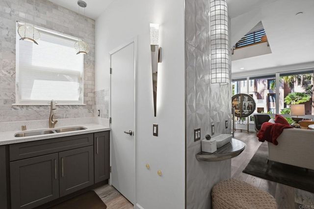 4257 3rd Ave. 105, San Diego, CA 92103