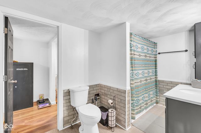 422 W Center Street, Brazil, IN 47834