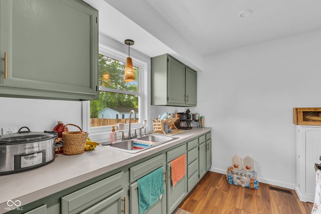 422 W Center Street, Brazil, IN 47834