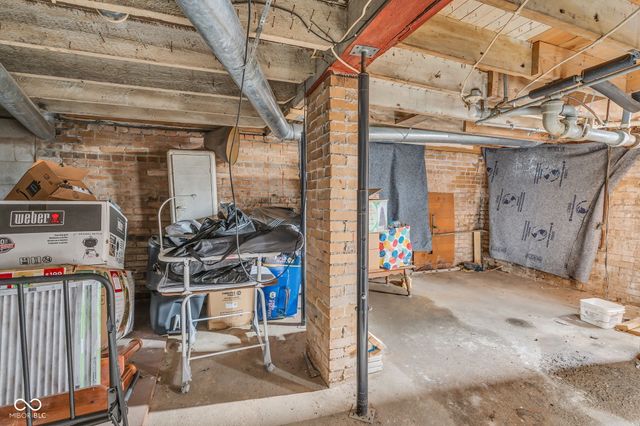 422 W Center Street, Brazil, IN 47834