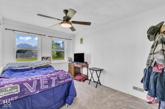 422 W Center Street, Brazil, IN 47834