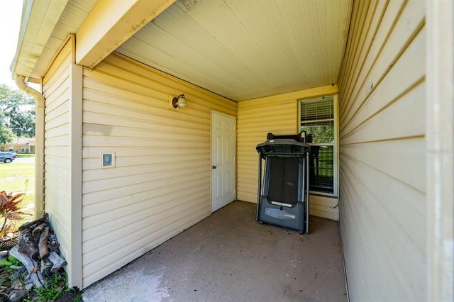 1543 CLUB CIRCLE, Lakeshore, FL 33854