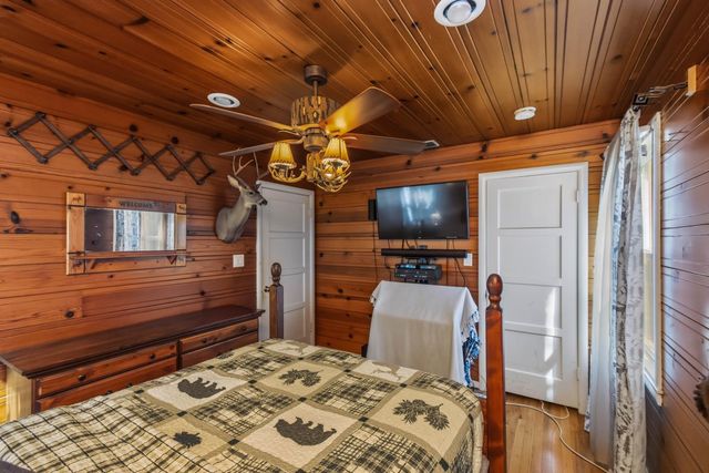86 Aiken Way, Sacramento, CA 95819