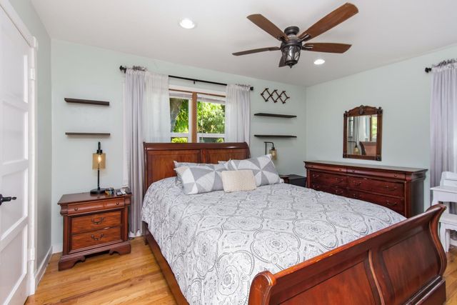 86 Aiken Way, Sacramento, CA 95819