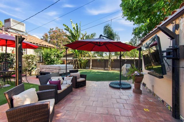 86 Aiken Way, Sacramento, CA 95819