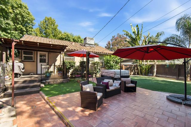 86 Aiken Way, Sacramento, CA 95819