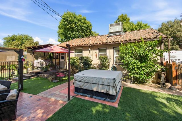 86 Aiken Way, Sacramento, CA 95819