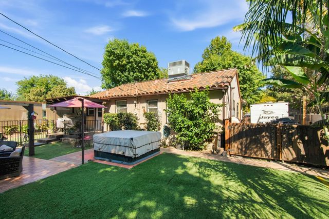86 Aiken Way, Sacramento, CA 95819