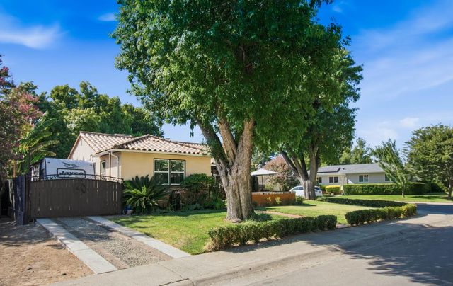 86 Aiken Way, Sacramento, CA 95819