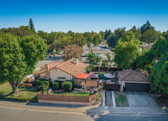 86 Aiken Way, Sacramento, CA 95819