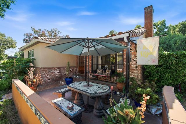 86 Aiken Way, Sacramento, CA 95819