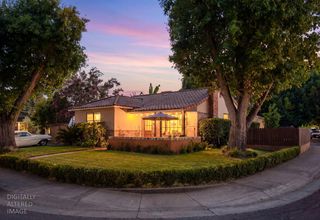 86 Aiken Way, Sacramento, CA 95819