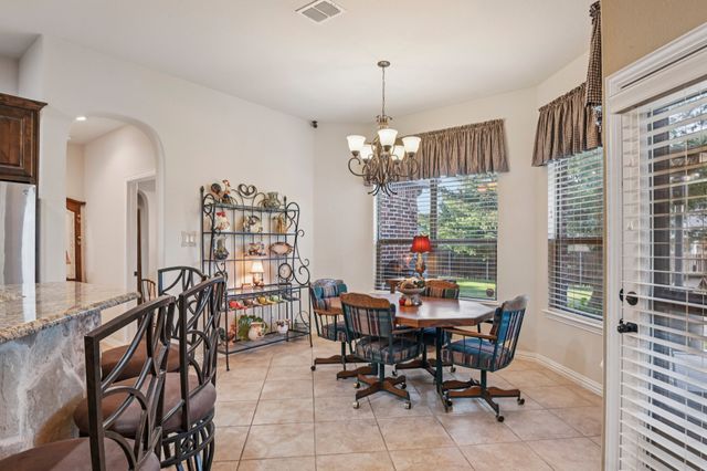 528 Savannah Drive, Ovilla, TX 75154