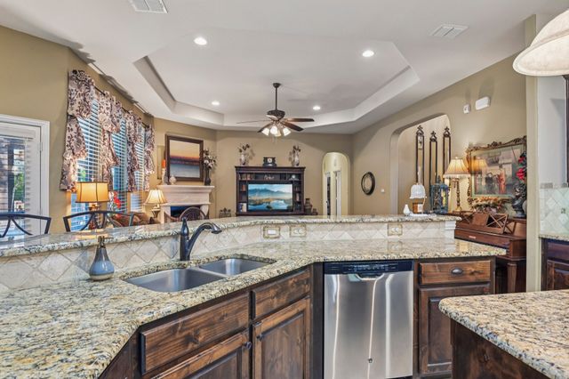 528 Savannah Drive, Ovilla, TX 75154