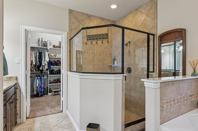 528 Savannah Drive, Ovilla, TX 75154