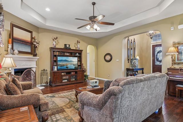 528 Savannah Drive, Ovilla, TX 75154