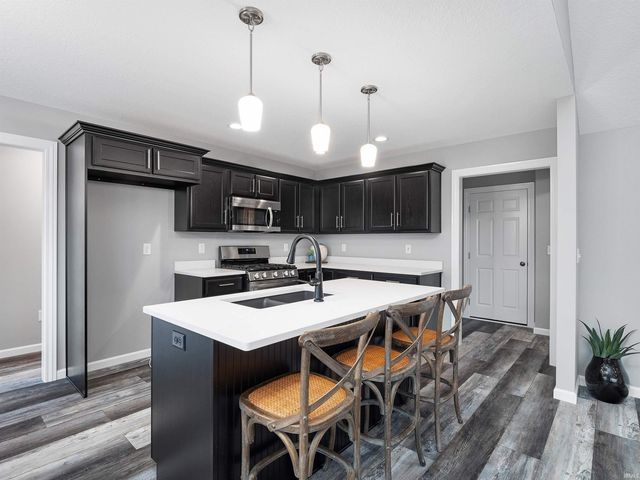 13457 Fringe Tree Trail, Fort Wayne, IN 46814