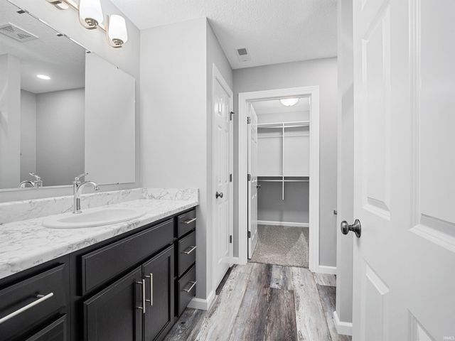 13457 Fringe Tree Trail, Fort Wayne, IN 46814