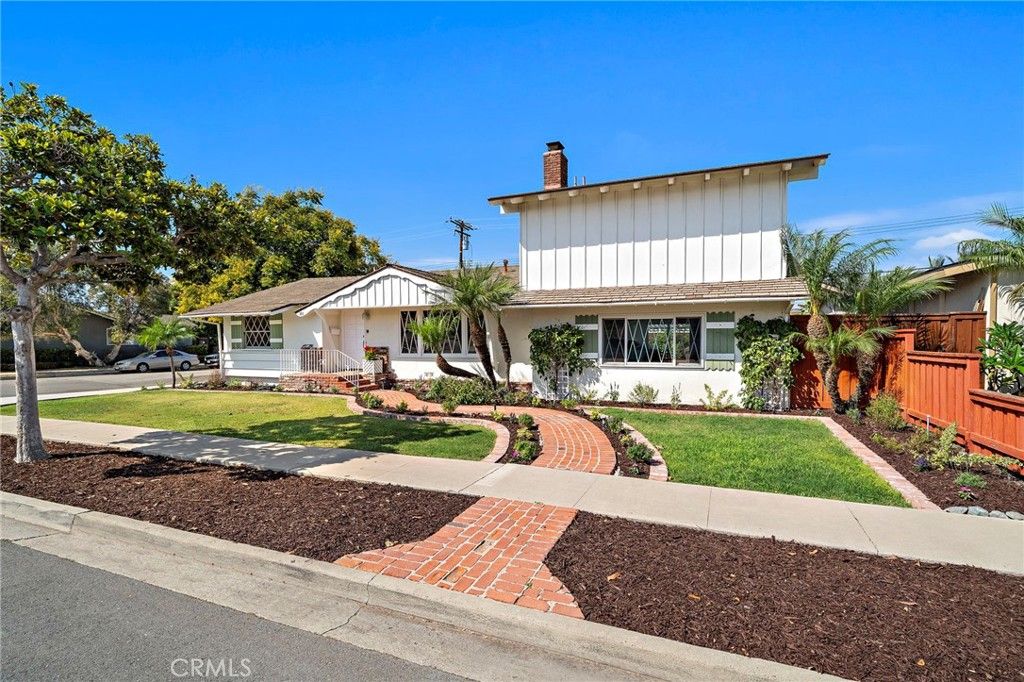 360 Bucknell Road, Costa Mesa, CA 92626 — exterior
