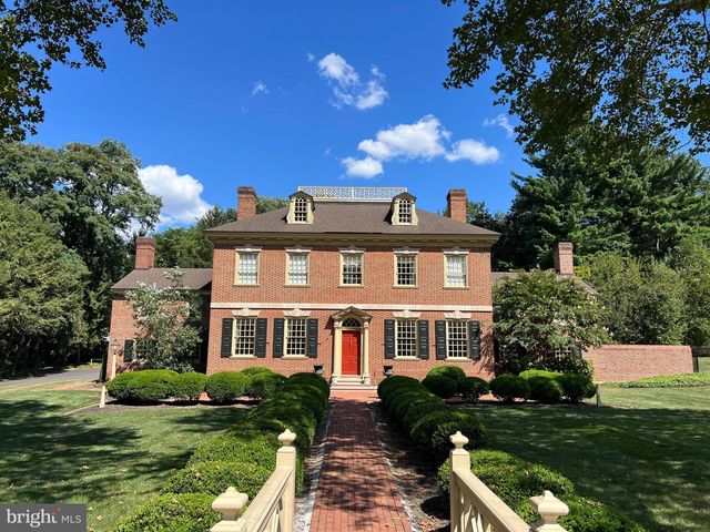 1101 SMALLBROOK LN, York, PA 17403