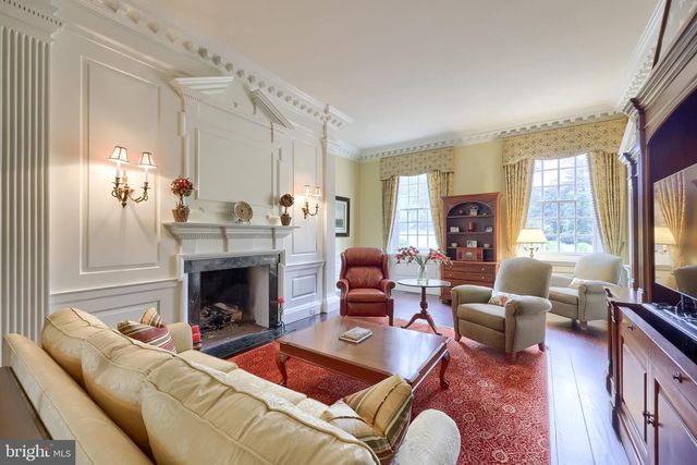 1101 SMALLBROOK LN, York, PA 17403