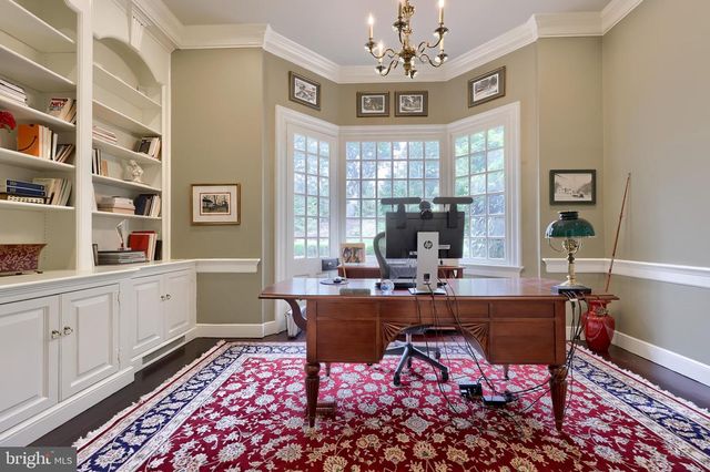 1101 SMALLBROOK LN, York, PA 17403