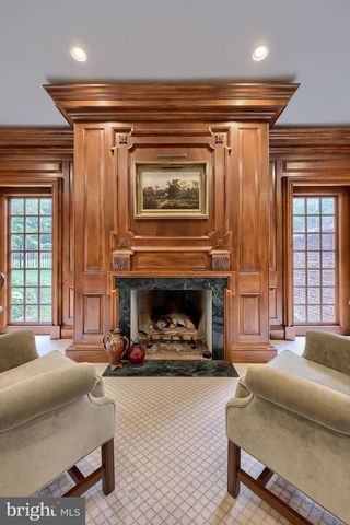 1101 SMALLBROOK LN, York, PA 17403