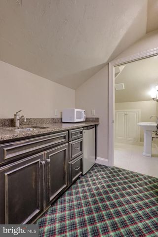 1101 SMALLBROOK LN, York, PA 17403