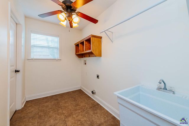 214 Cheshire Drive, Warner Robins, GA 31088