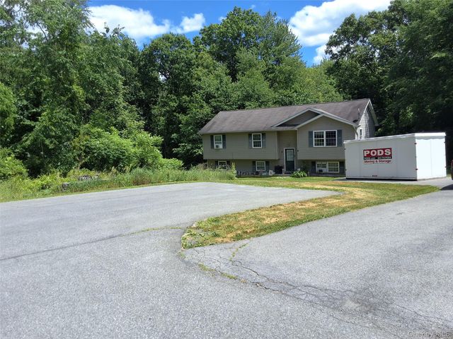28 Jorge Lane, Wallkill, NY 12589