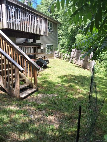 28 Jorge Lane, Wallkill, NY 12589