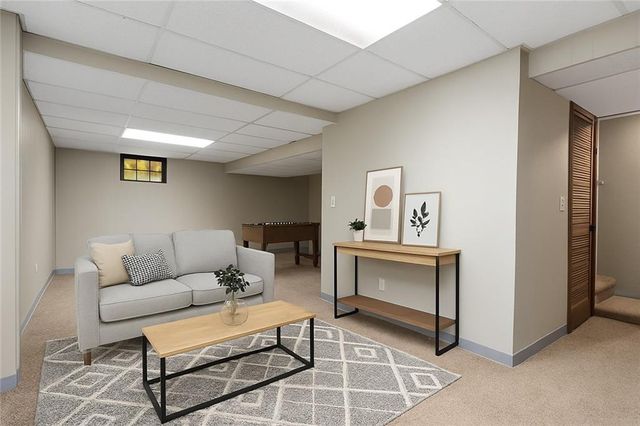 7421 NW 76th Terrace, Kansas City, MO 64152