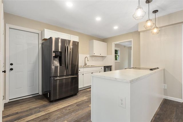 7421 NW 76th Terrace, Kansas City, MO 64152