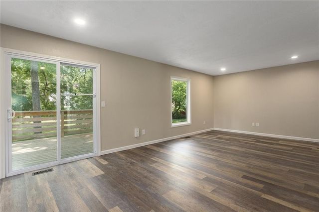 7421 NW 76th Terrace, Kansas City, MO 64152