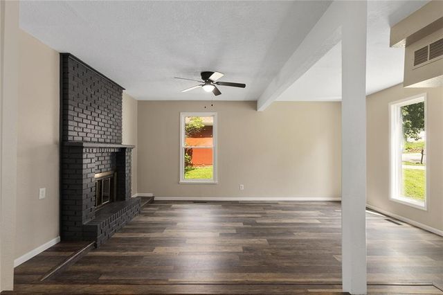 7421 NW 76th Terrace, Kansas City, MO 64152