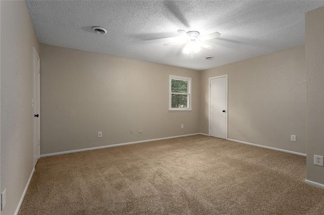 7421 NW 76th Terrace, Kansas City, MO 64152